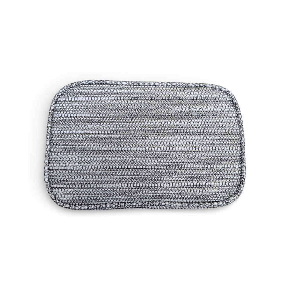 Chanel Beauty Makeup Bag - Picture 2 of 4